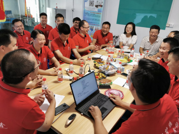 陜西鑫安安防參加牛商爭霸賽業(yè)績沖刺會議:乘風破浪，勇往直前